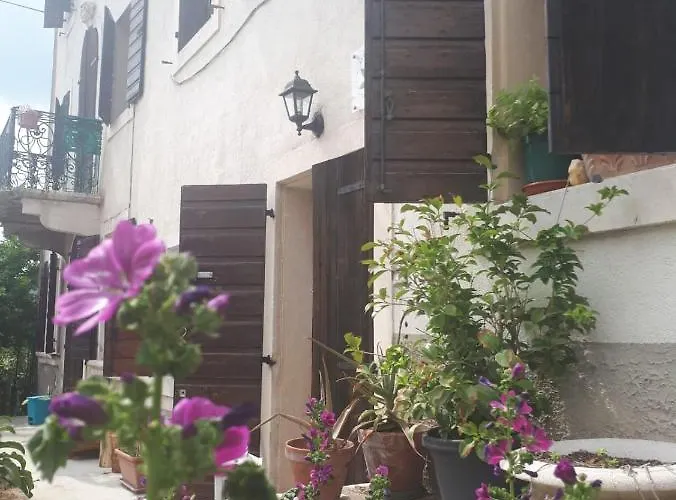 La Collina Olistica Couette-café